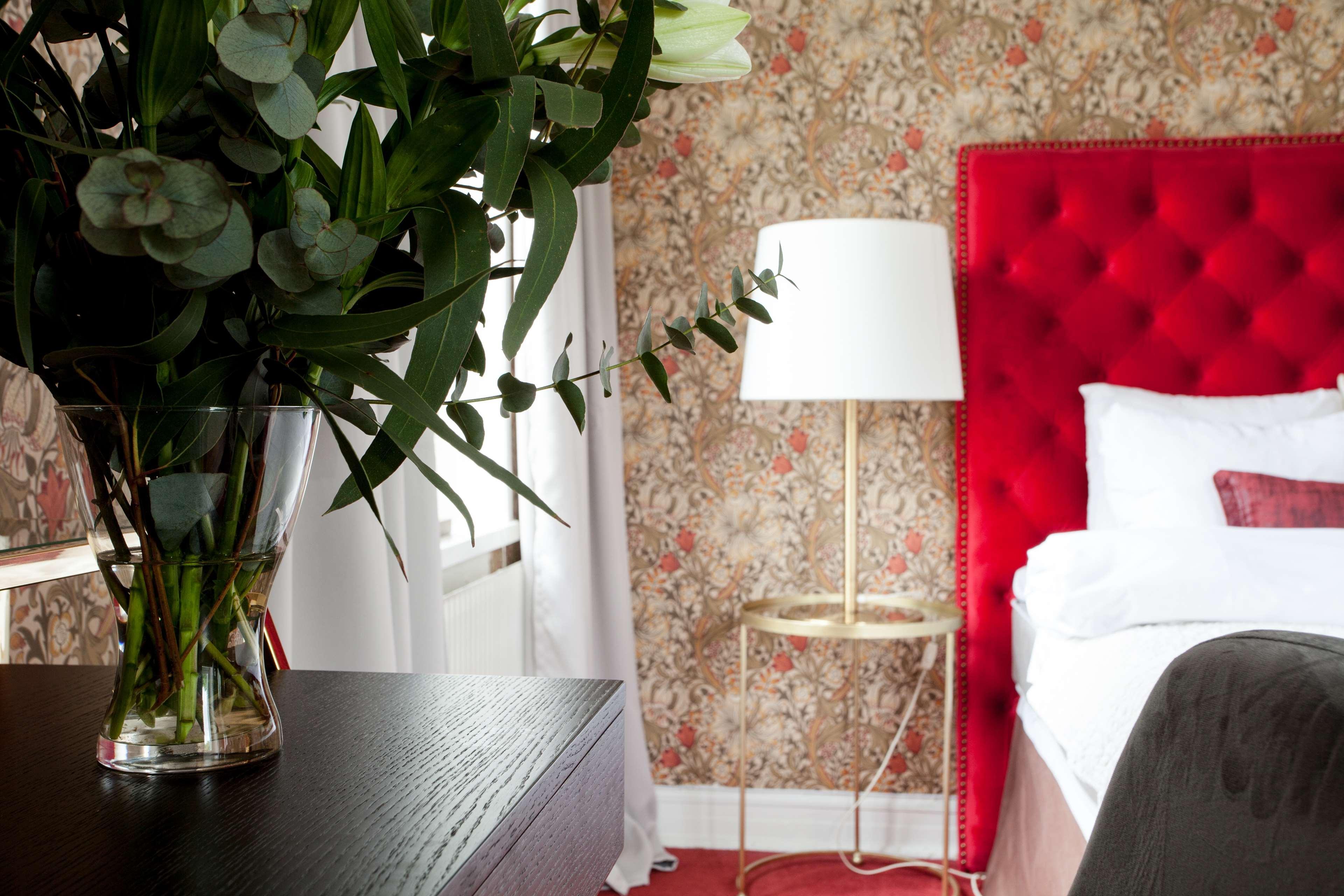 Best Western The Inn & Suites Pacific Grove Bagian luar foto