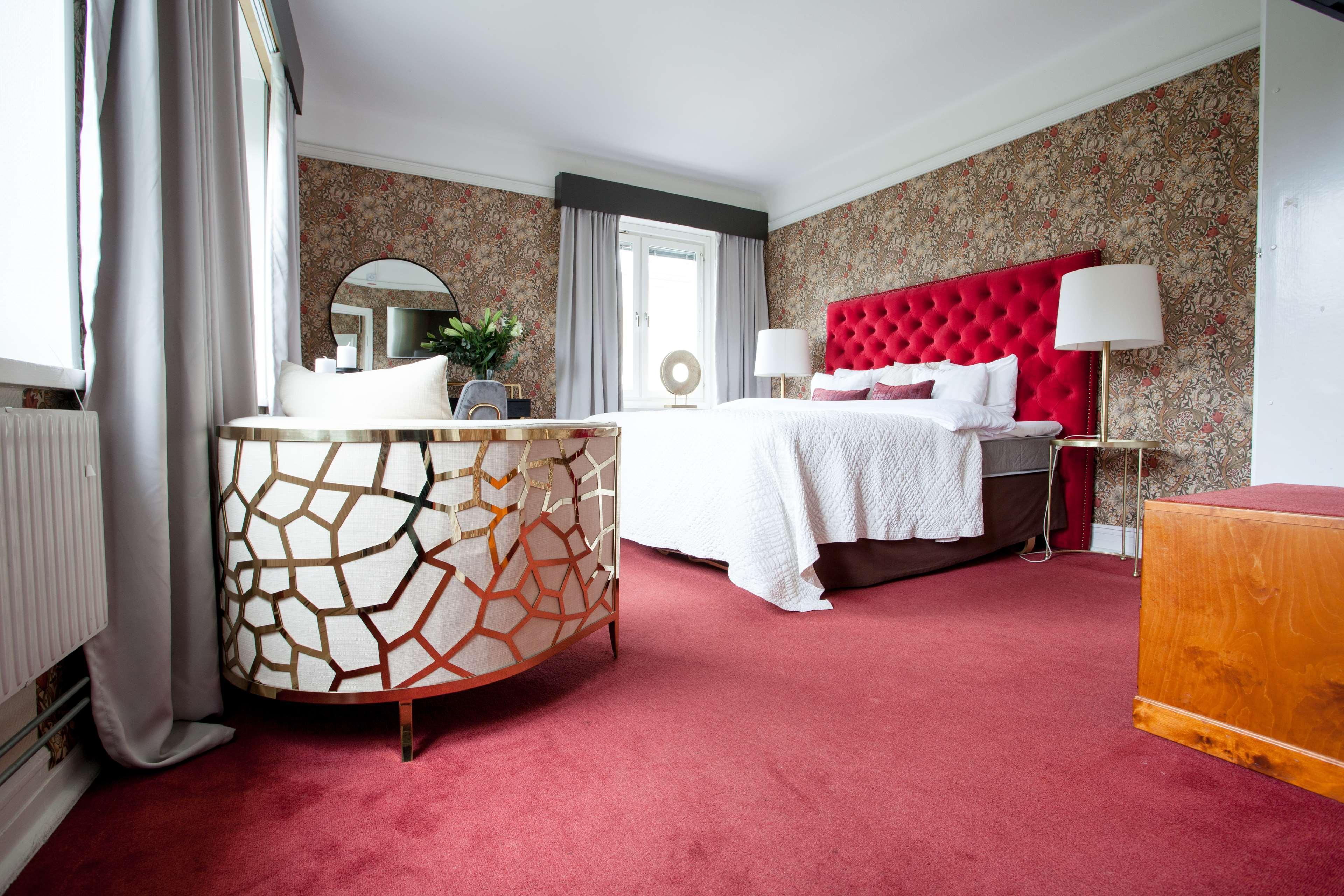 Best Western The Inn & Suites Pacific Grove Bagian luar foto