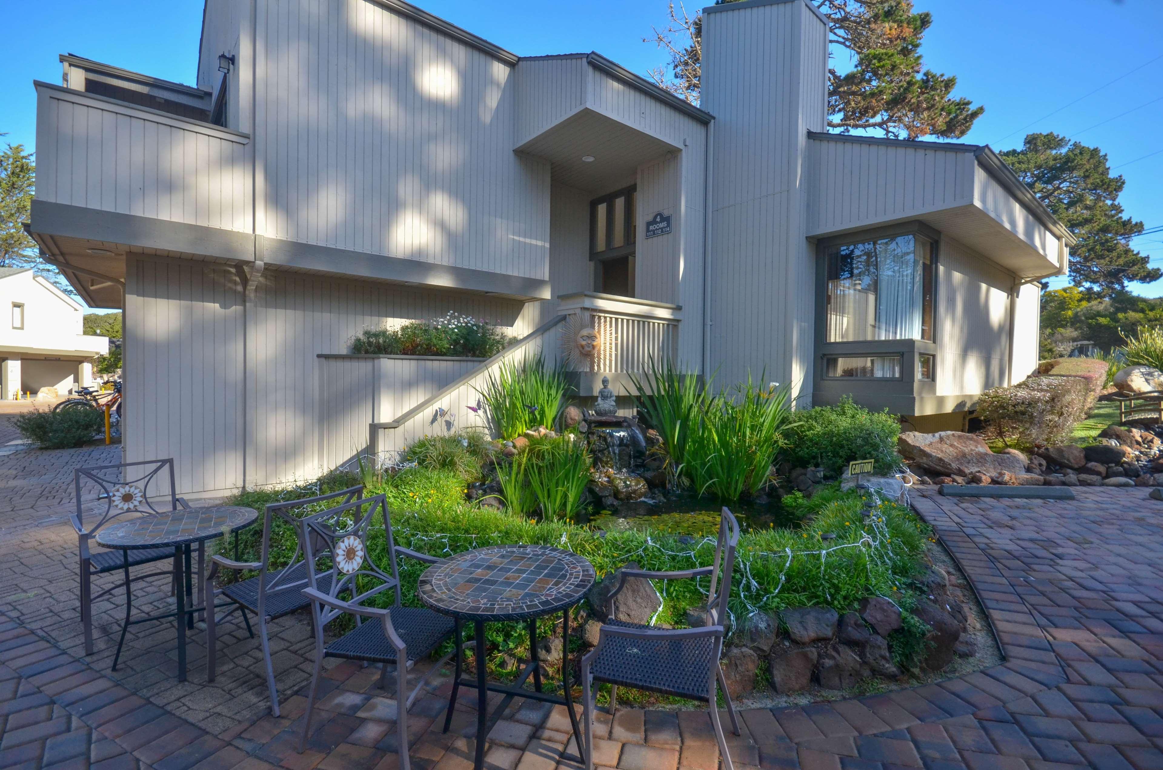 Best Western The Inn & Suites Pacific Grove Bagian luar foto