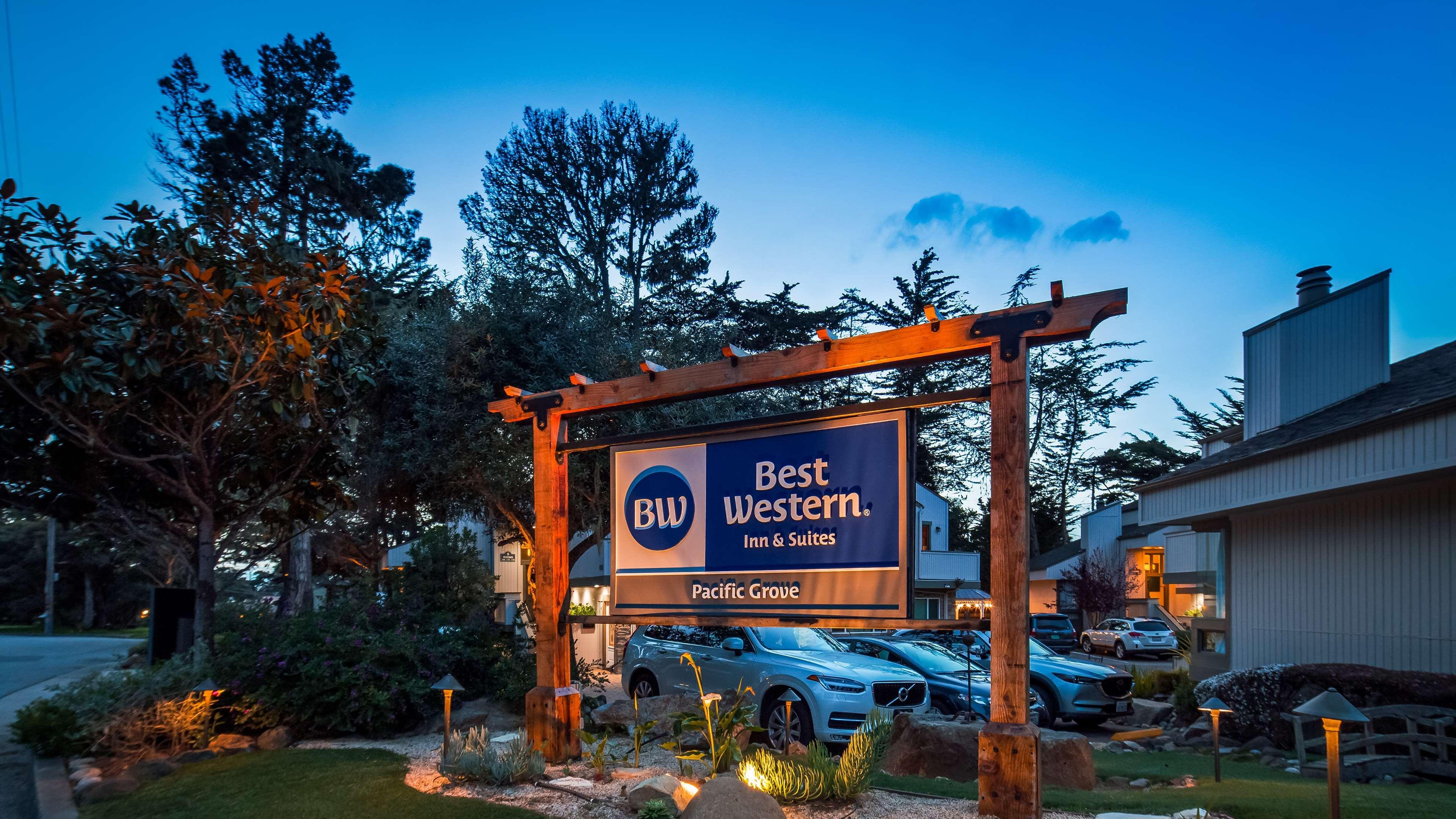 Best Western The Inn & Suites Pacific Grove Bagian luar foto
